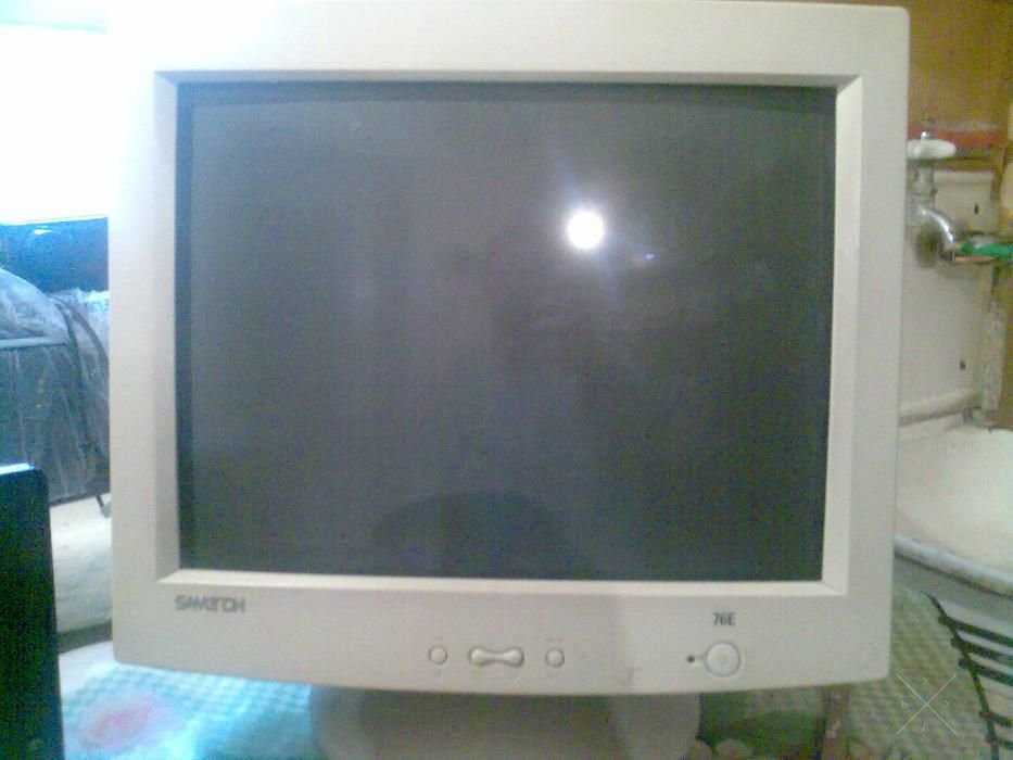 Продам Монитор САМТРОН - 76Е