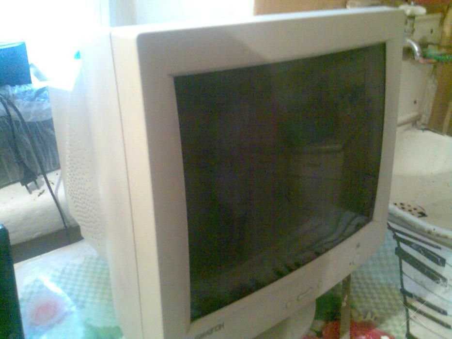 Продам Монитор САМТРОН - 76Е