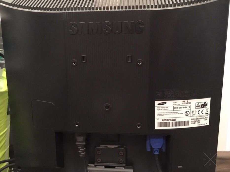 Монитор Samsung SyncMaster713N
