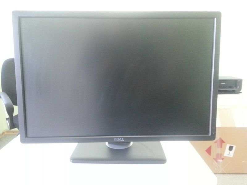 Монитор DELL UltraSharp 24"