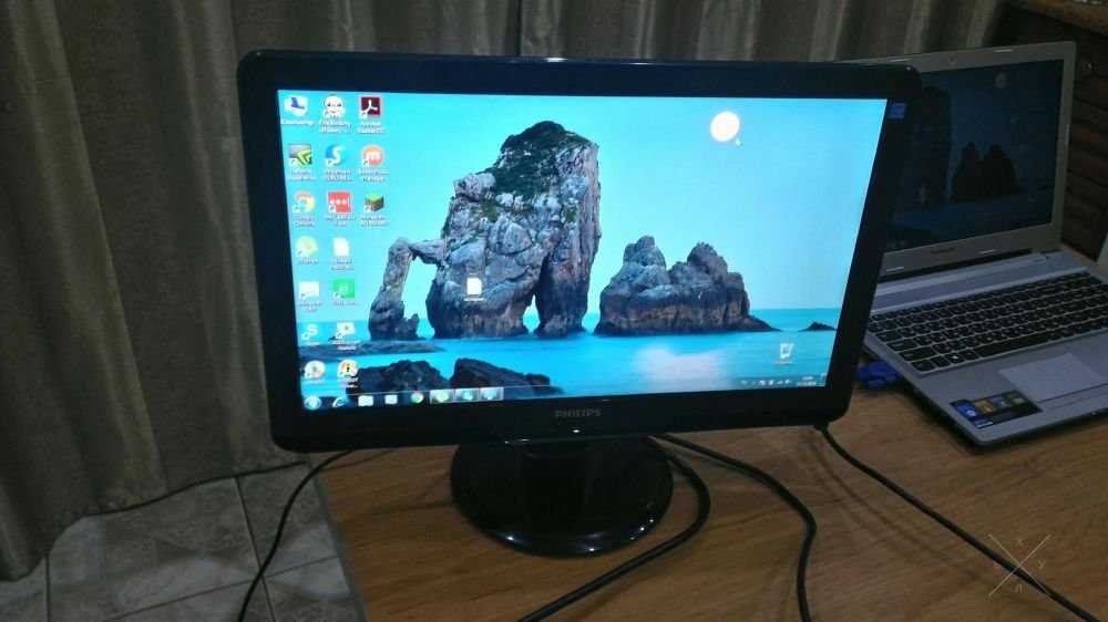 Отличный монитор Philips 192e. Идеальное состояние!