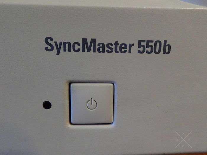 Продам Монитор Samsung SyncMaster 550b(T)15" Корея