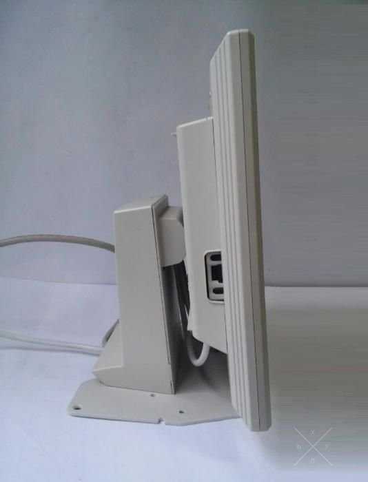 Сенсорный монитор 15" Toshiba TFTST-B20