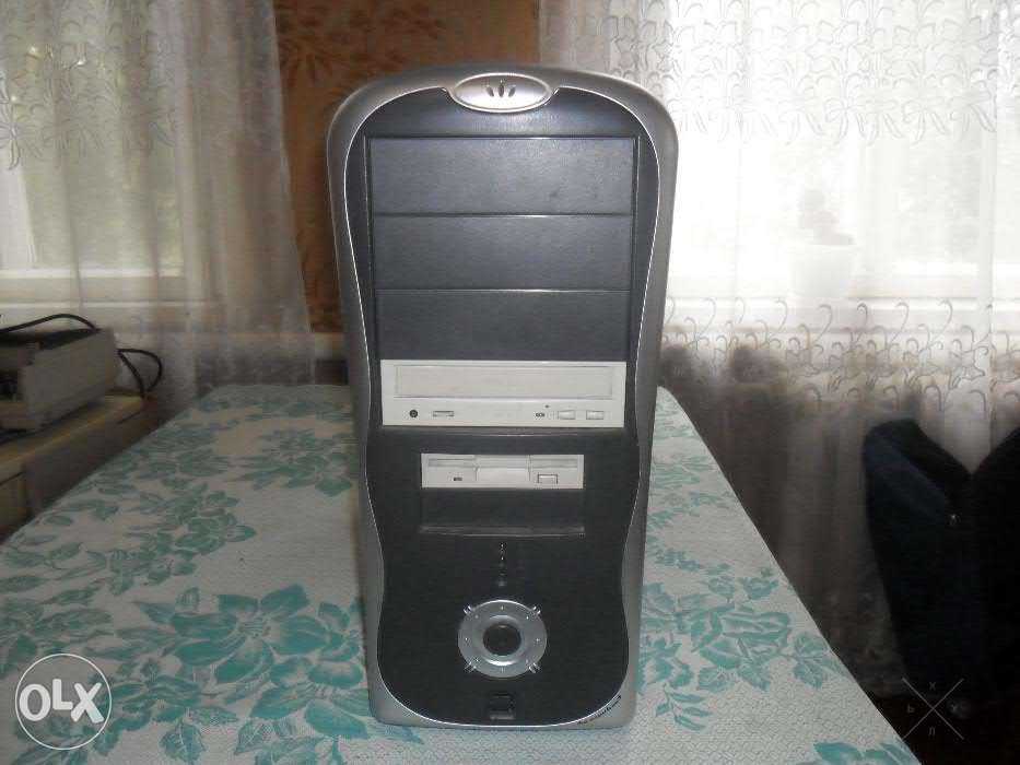 Старый компьютер с монитором Samtron 76E (можно на запчасти)