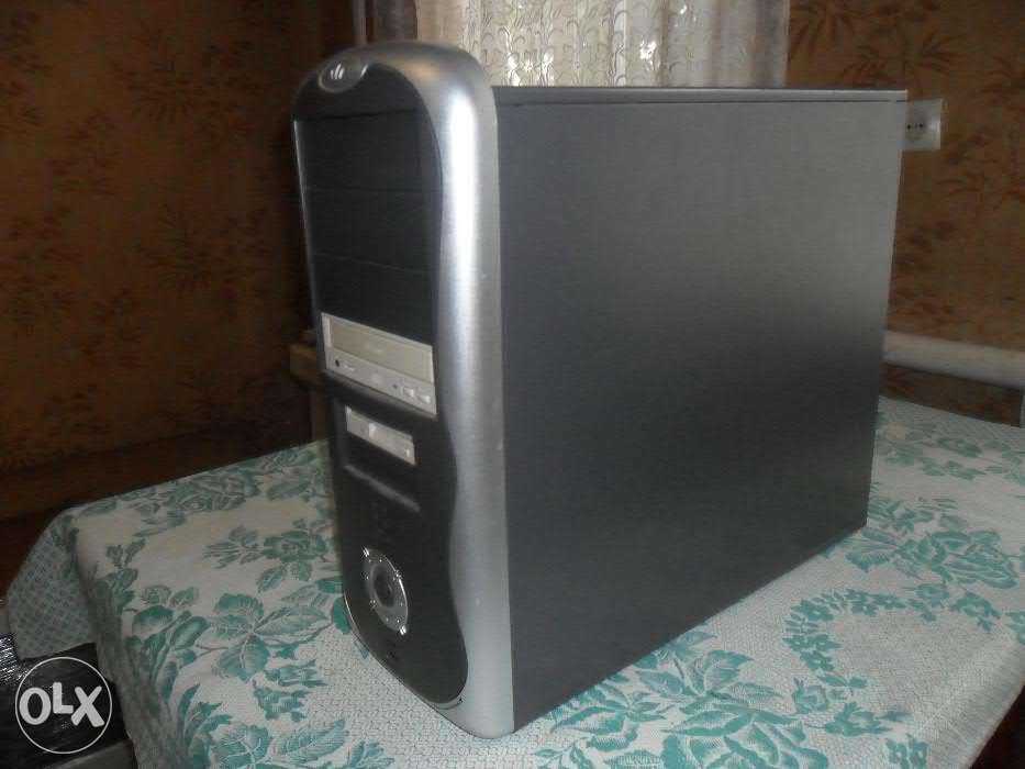 Старый компьютер с монитором Samtron 76E (можно на запчасти)