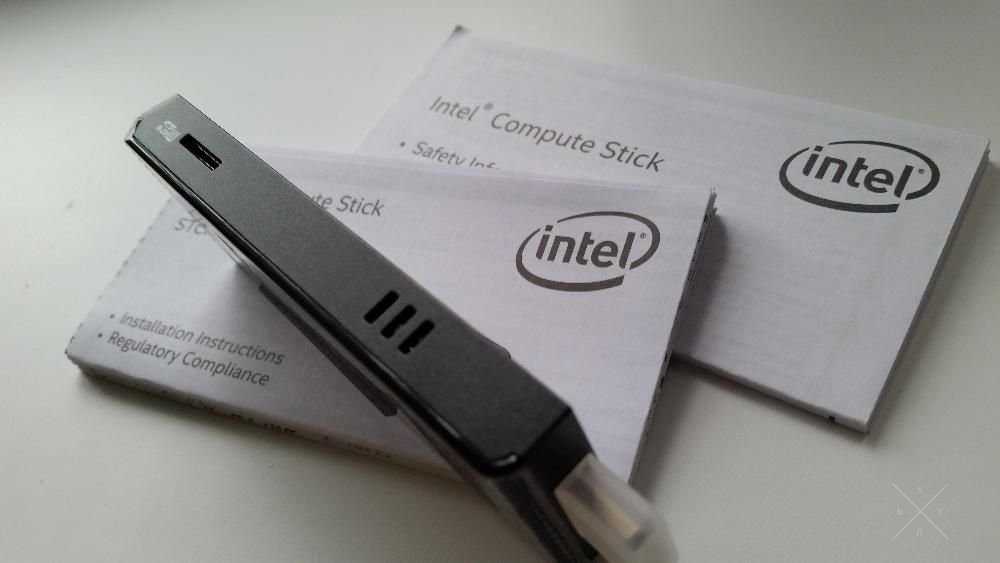 Продам мини компьютер медиаприставку Intel Compute Stick 1GB/8GB
