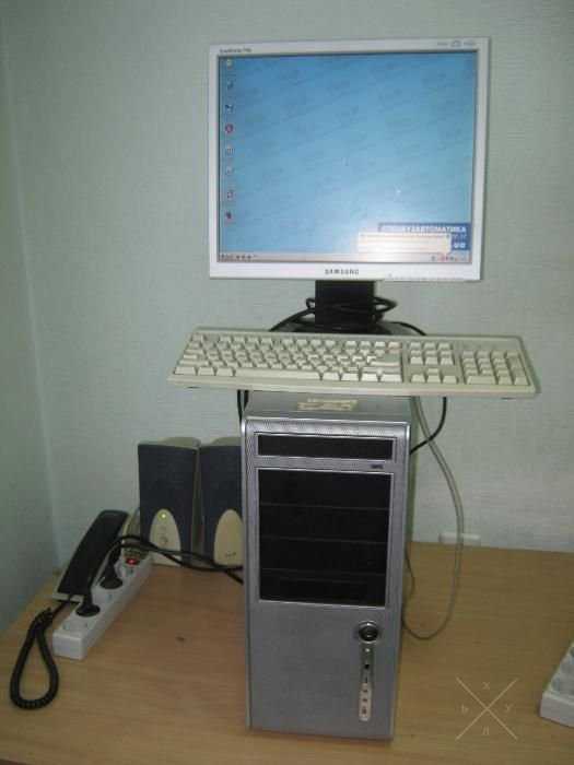 Компьютер AMD Athlon 3000, 1,8 ГГц + TFT монитор 17"