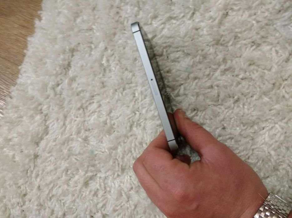 Айфон 5s space grey в идеальном состоянии полностью ( разборка)