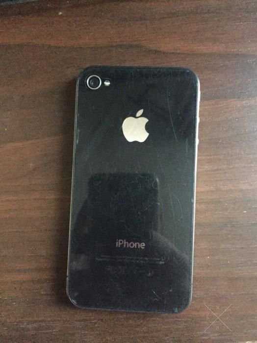 Продам Apple iPhone 4
