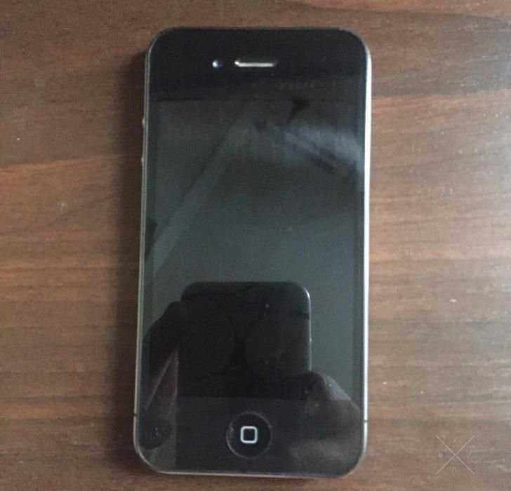 Продам Apple iPhone 4
