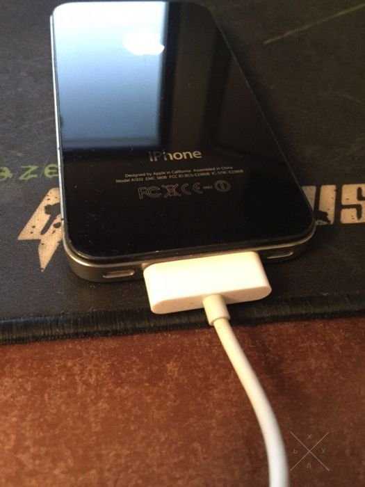 Продам iPhone 4 16 GB