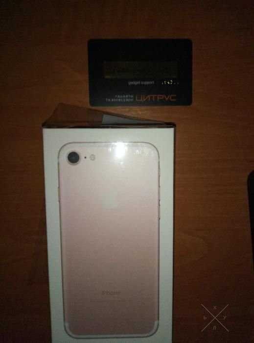 Новый IPhone 7 128 Гб встроенной памяти