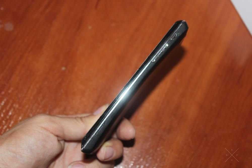 Срочно!!!Смартфон (телефон) Sony xperia j st 26i