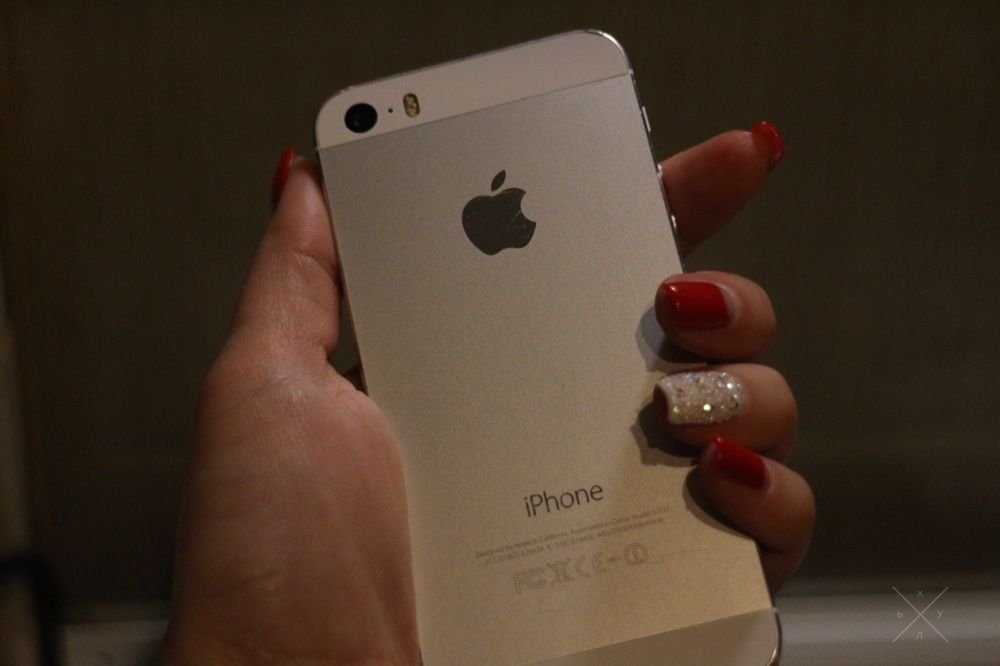 Продам iPhone 5s silver 16gb