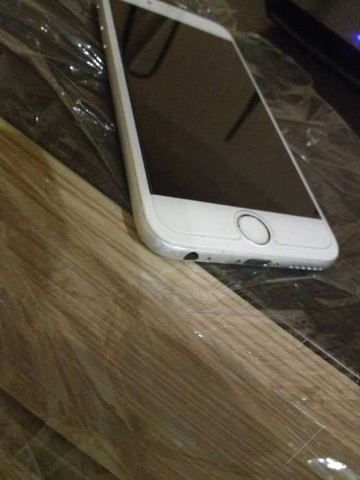 Iphone 6 silver 64gb neverlock в хорошем состоянии полный комплект