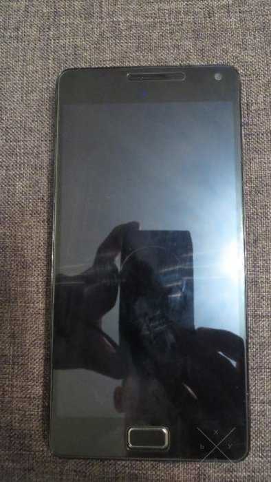 Продам смартфон Lenovo P1a42