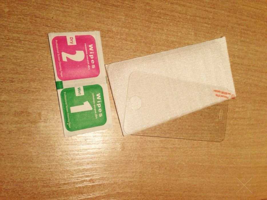 Стекло закаленное на iPhone 4