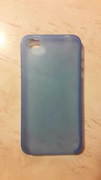 Продам 4 чехла на iphone 4/4s
