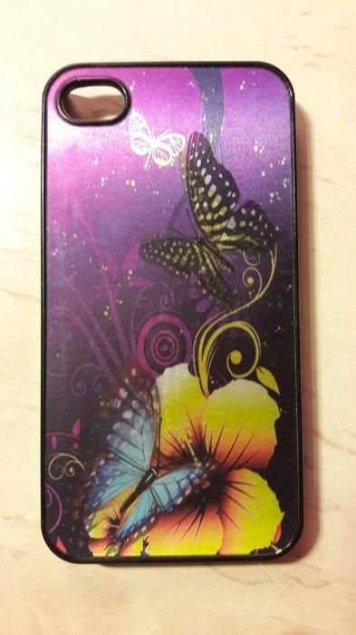Продам 4 чехла на iphone 4/4s