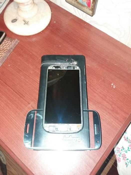 Продам samsung galaxy s3 i9300