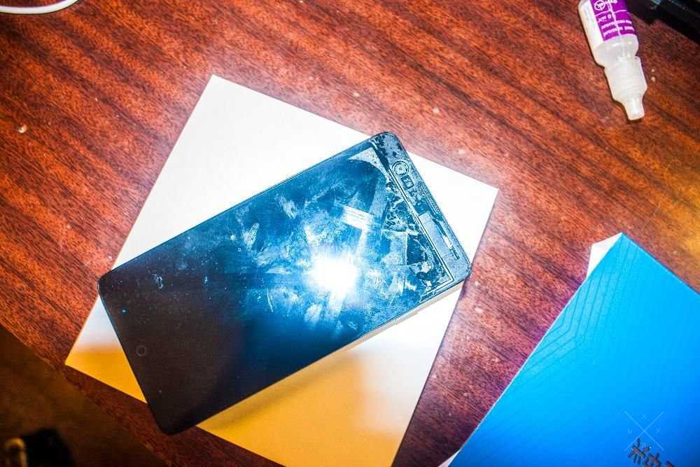 ZTE V5 RedBull, нерабочий