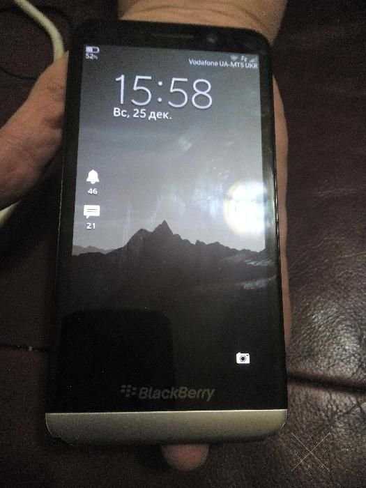 Продам смартфон BlackBerry Z30