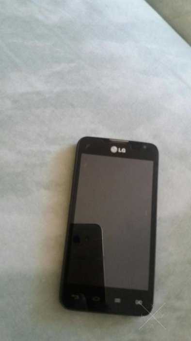 Телефон LG
