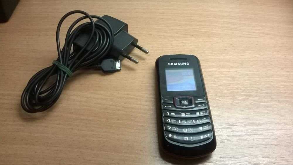 Ломбард реализует телефон Samsung GT-E1080i Red