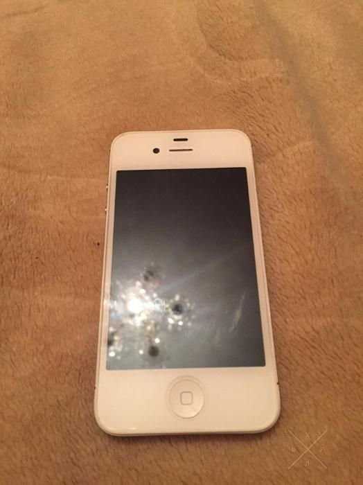 ПРОДАМ iPhone 4s 16 GB White