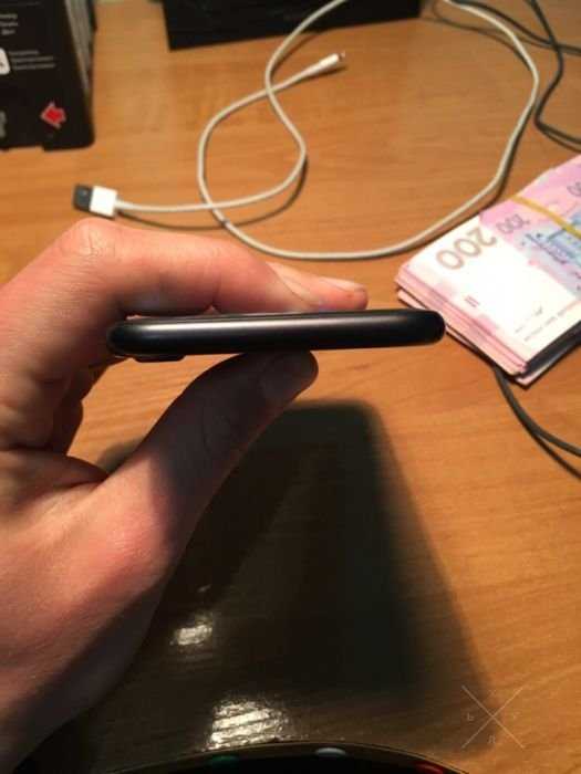 Продам iPhone 7 128 black