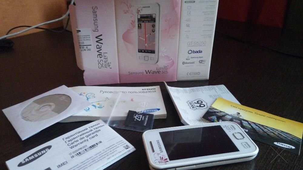 Смартфон_Samsung Wave 525 La'Fleur GT-S5250_в_отличном_состоянии!!!