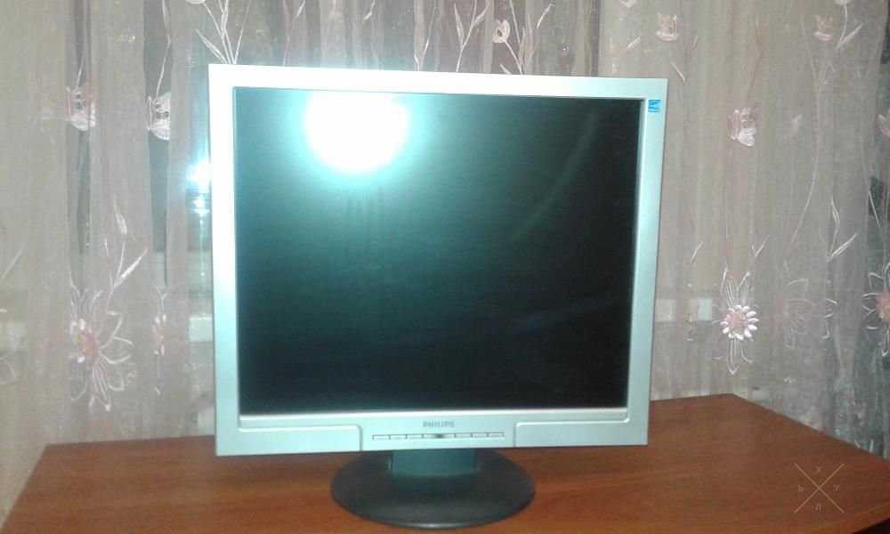 Монитор 19 дюймов