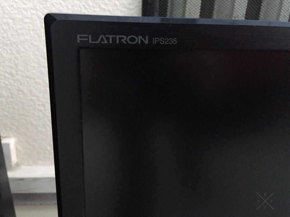 Дешево продам почти новый монитор lg flatron ips235 диагональю 23дюйма
