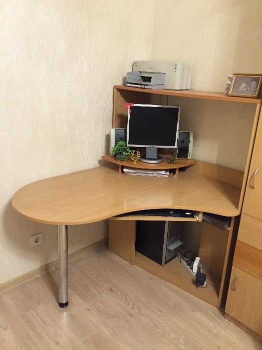 Стол угловой письменный компьютерный для дома или офиса