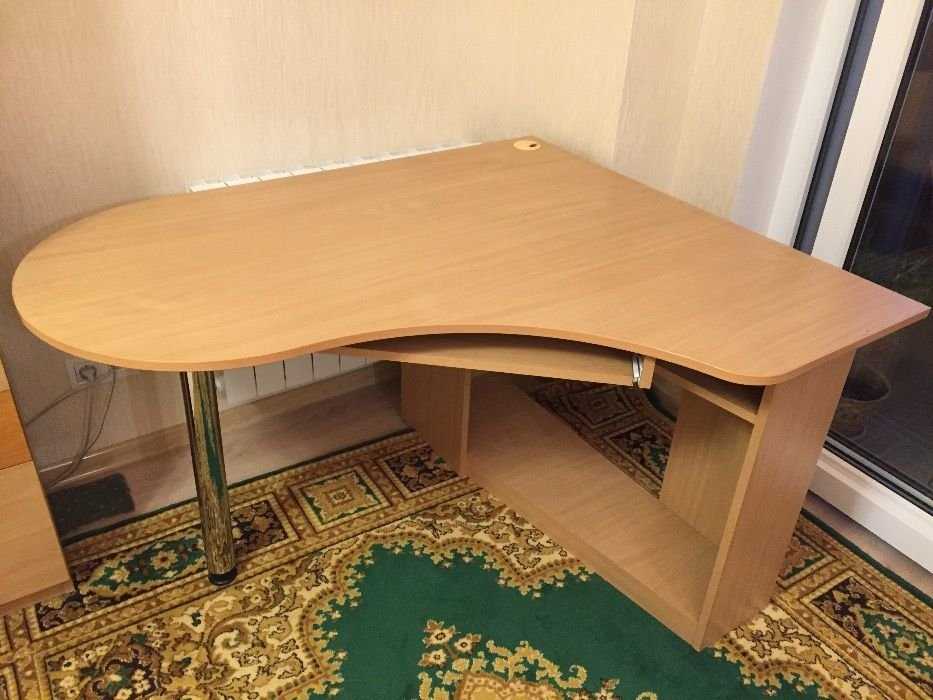 Стол угловой письменный компьютерный для дома или офиса