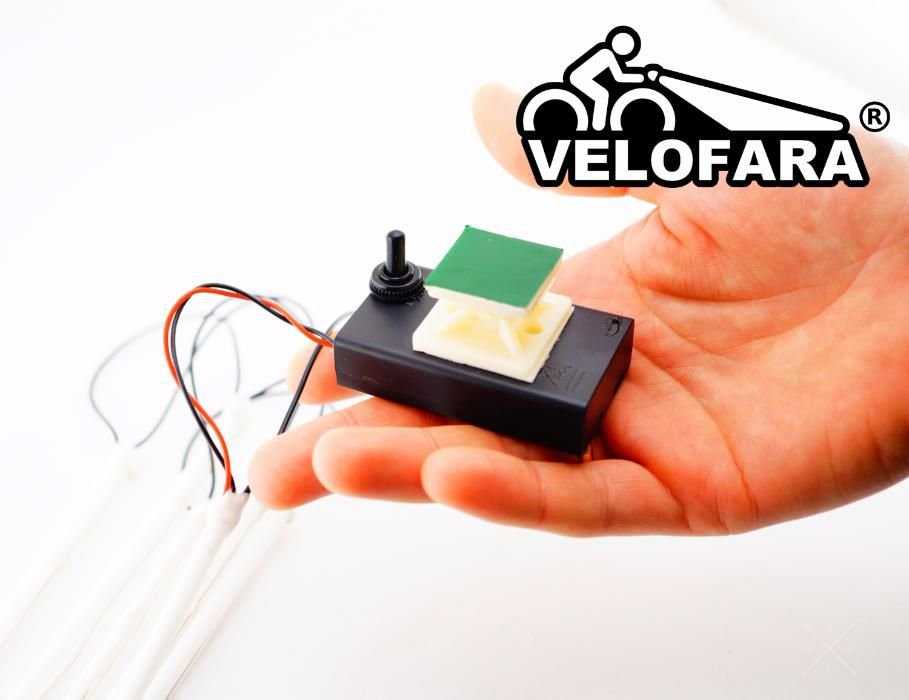 Диодное яркое led освещение для колеса.Красная подсветка. Питание ААА.