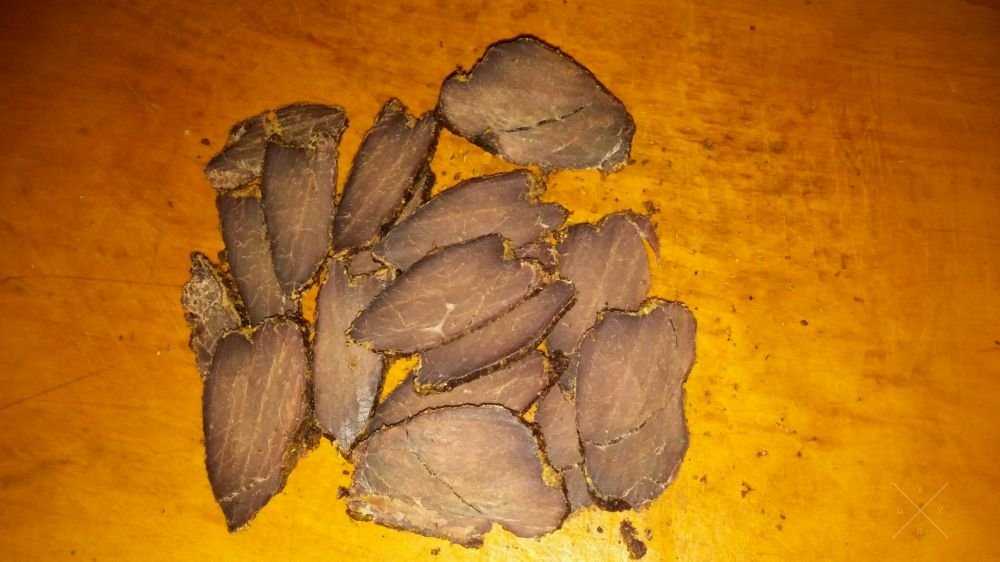 Елітне м'ясо дичини (дичь) олень, козуля