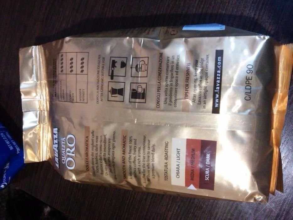 LAVAZZA QUALITA ORO, большое зерно, 100% Арабика, 1 кг.