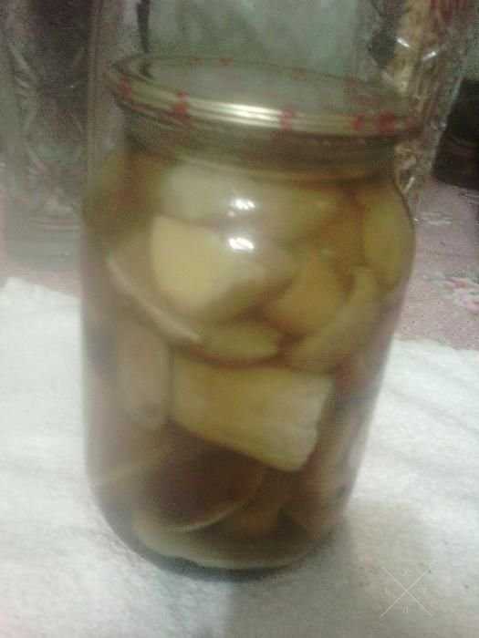 Грибы маринованные
