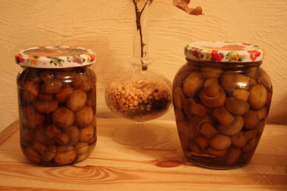 Грибы маринованные