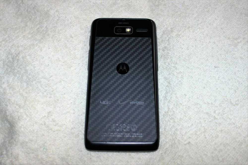 Motorola Razr M LUGE не Refurbished!!! + оригинальный чехол