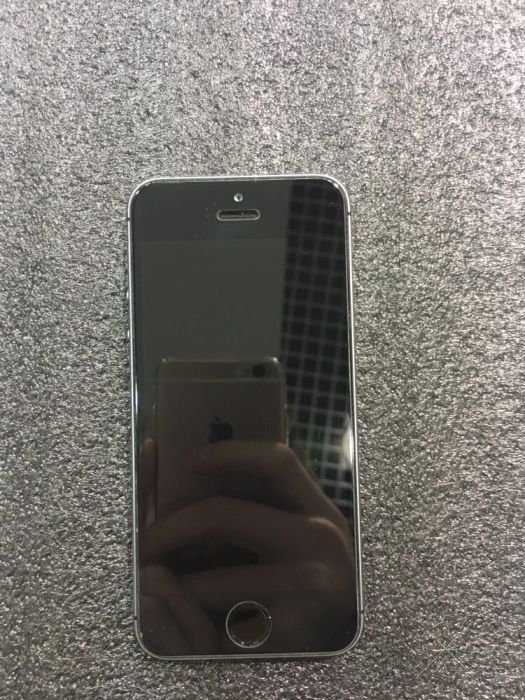 iPhone 5s 16gb Space Gray - состояние 5/5 полный комплект