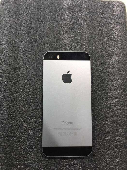 iPhone 5s 16gb Space Gray - состояние 5/5 полный комплект