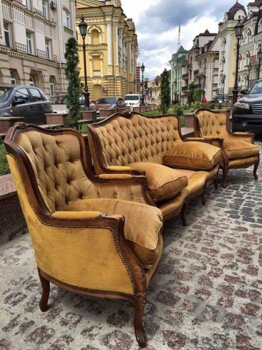 Диван и 2 кресла Франция