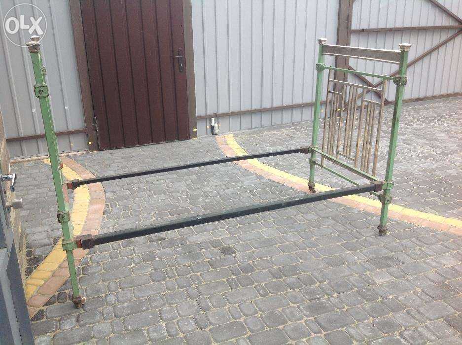 Продам старинную кровать прошлый век