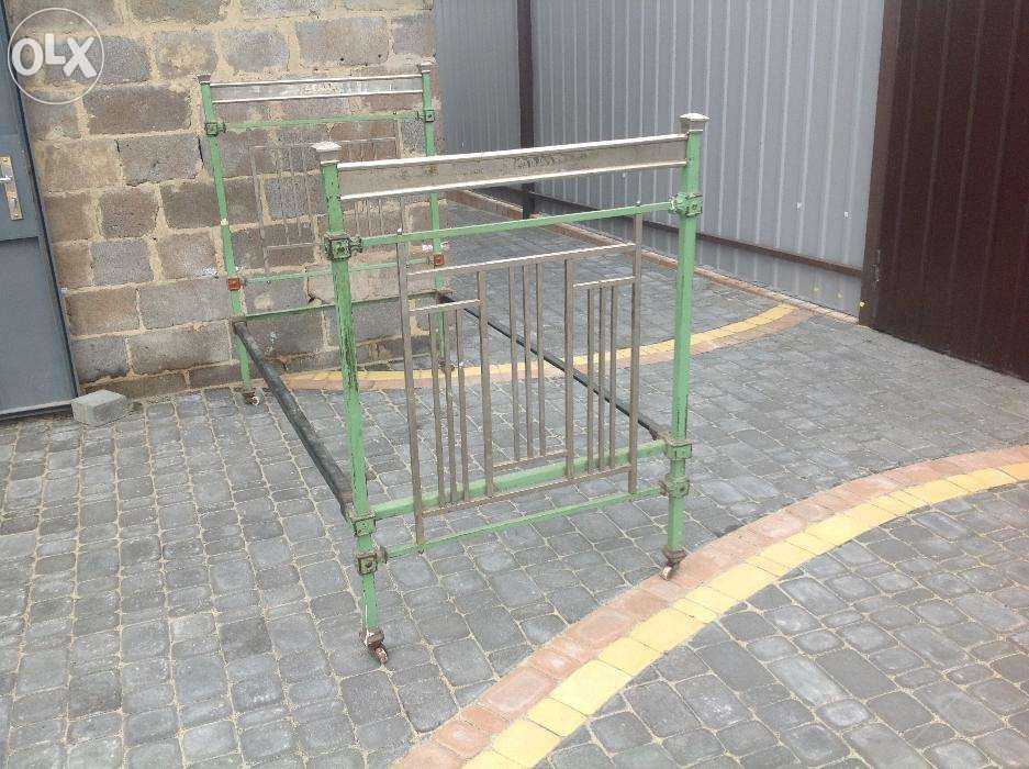 Продам старинную кровать прошлый век