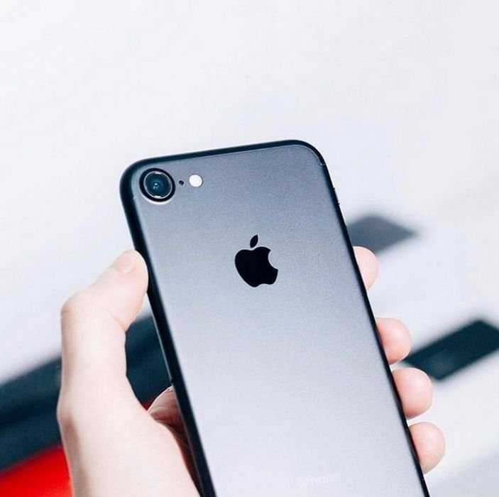 NEW. Черный айфон IPHONE 7 Black 128gb +Подарок(в описании)
