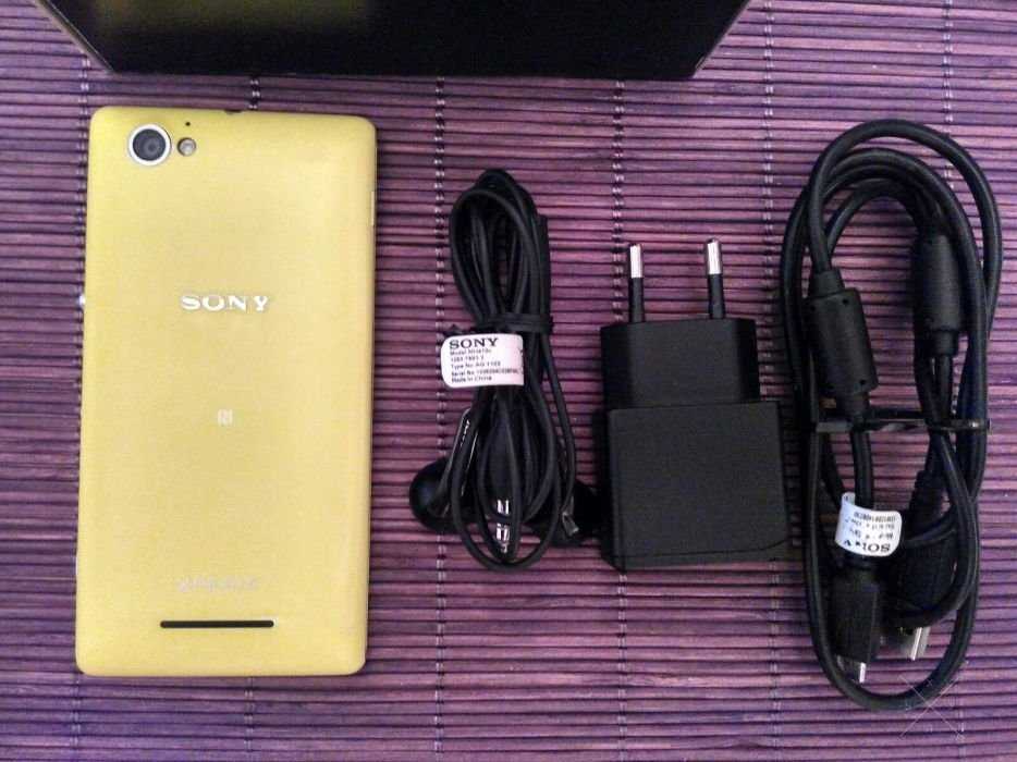 Телефон Sony xperia M C1905