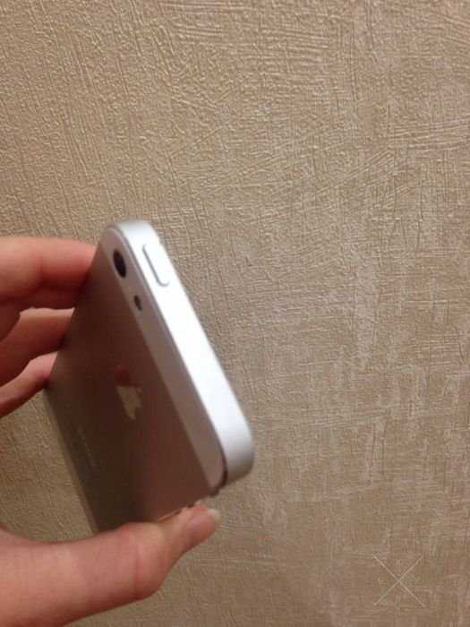 iPhone 5s 16 gold и 5 16 silver