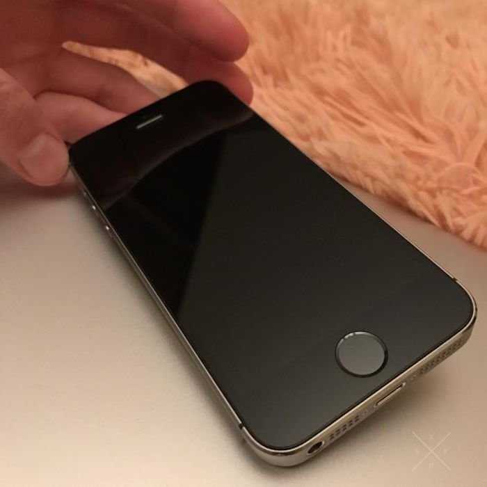 Продаю свой iPhone 5s 64gb neverlock USA хорошее состояние Айфон 5s